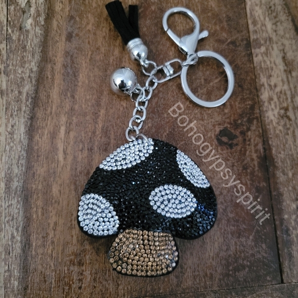🍄 Mushroom Crystal Rhinestone Keychain Bag Charm With Black Tassel - Picture 7 of 12